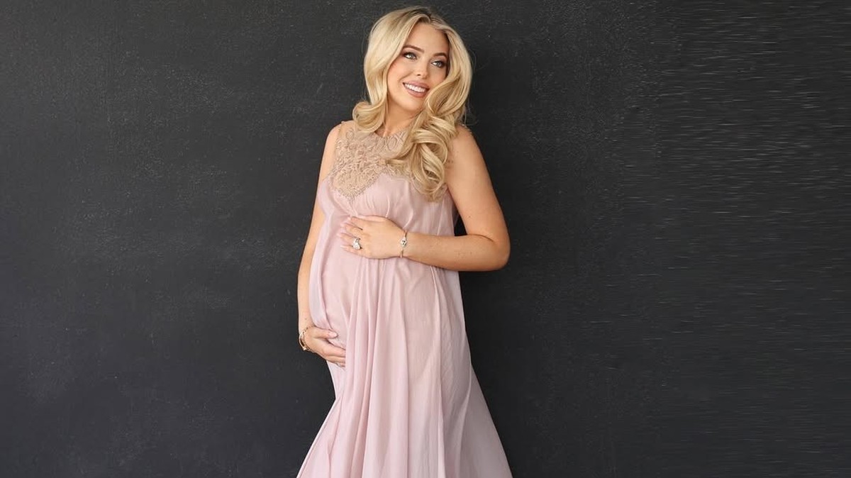 Tiffany Trump avait confirmé sa grossesse en décembre, mais son père, Donald Trump, lui avait grillé la priorité en faisant part de la nouvelle lors d'un meeting de campagne en octobre.