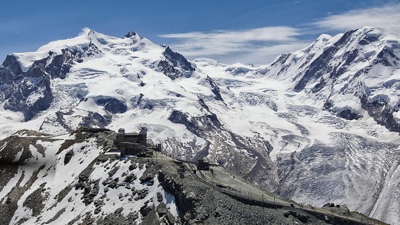 Blick vom Gornergrat ins Monte Rosa Massiv: In den Zentralalpen wachsen die Alpen schneller als die Erosion mithalten kann.