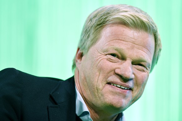 Former German football goalkeeper Oliver Kahn speaks during the &quot;Swiss Sport Forum&quot; about the FIFA Confederations Cup 2017 and the FIFA World Cup in Zurich, Switzerland, on Tuesday, December ...