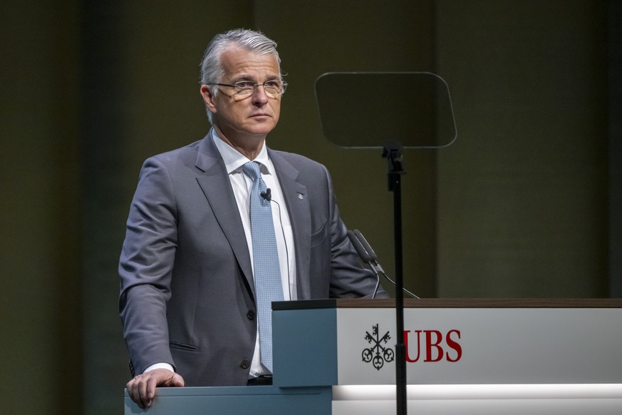 Sergio Ermotti, Chief Executive Officer der Schweizer Bank UBS, waehrend der Generalversammlung der UBS Group AG in Basel, am Mittwoch, 24. April 2024. (KEYSTONE/Georgios Kefalas) .