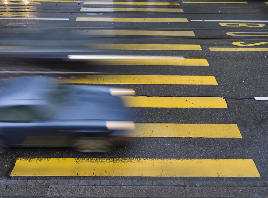 Wegen schlechter Sicht- und Witterungsverhältnisse ruft die Polizei alle Verkehrsteilnehmer zu besonderer Vorsicht auf. (Symbolbild)