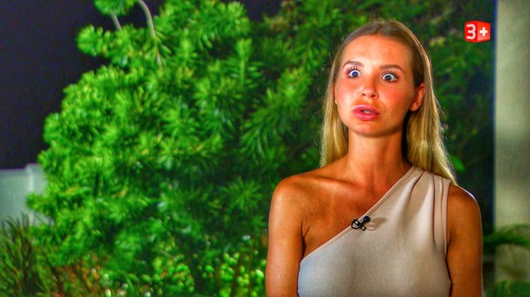 No one has ever made as many funny faces as Adela as The Bachelorette (apologies for the filter back then, it's all 2018 and really not Adela's fault).