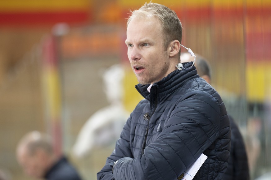 Davos Ass. Coach Johan Lundskog, waehrend dem Meisterschaftsspiel der National League zwischen den SCL Tigers und dem HC Davos am Dienstag, 26. Januar 2021, im Ilfisstadion in Langnau. (KEYSTONE /Marc ...