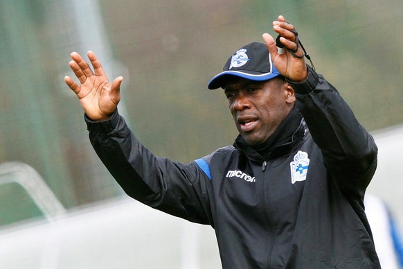 epa06500359 Deportivo La Coruna&#039;s new Dutch head coach Clarence Seedorf leads his first training session in A Coruna, northwestern Spain, 06 February 2018. Seedorf has signed a contract with the  ...