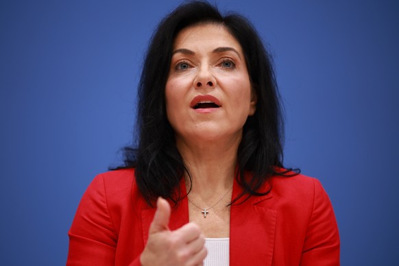 epa12439653 German Economy Minister Katherina Reiche speaks during a press conference at the Federal Press Conference in Berlin, Germany, 08 October 2025. The press conference was held to announce the ...