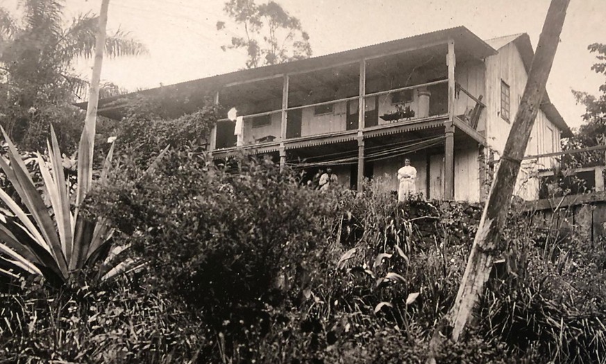 Haus der Familie Bertoni, um 1900.
https://commons.wikimedia.org/wiki/File:Casa_Bertoni2.jpeg