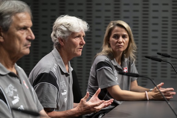 Switzerland&#039;s head coach Pia Sundhage of Sweden, center, speaks beside Dominique Blanc, president of the Swiss Football Federation SFV, left, and Marion Daube, Women&#039;s Football Director of t ...