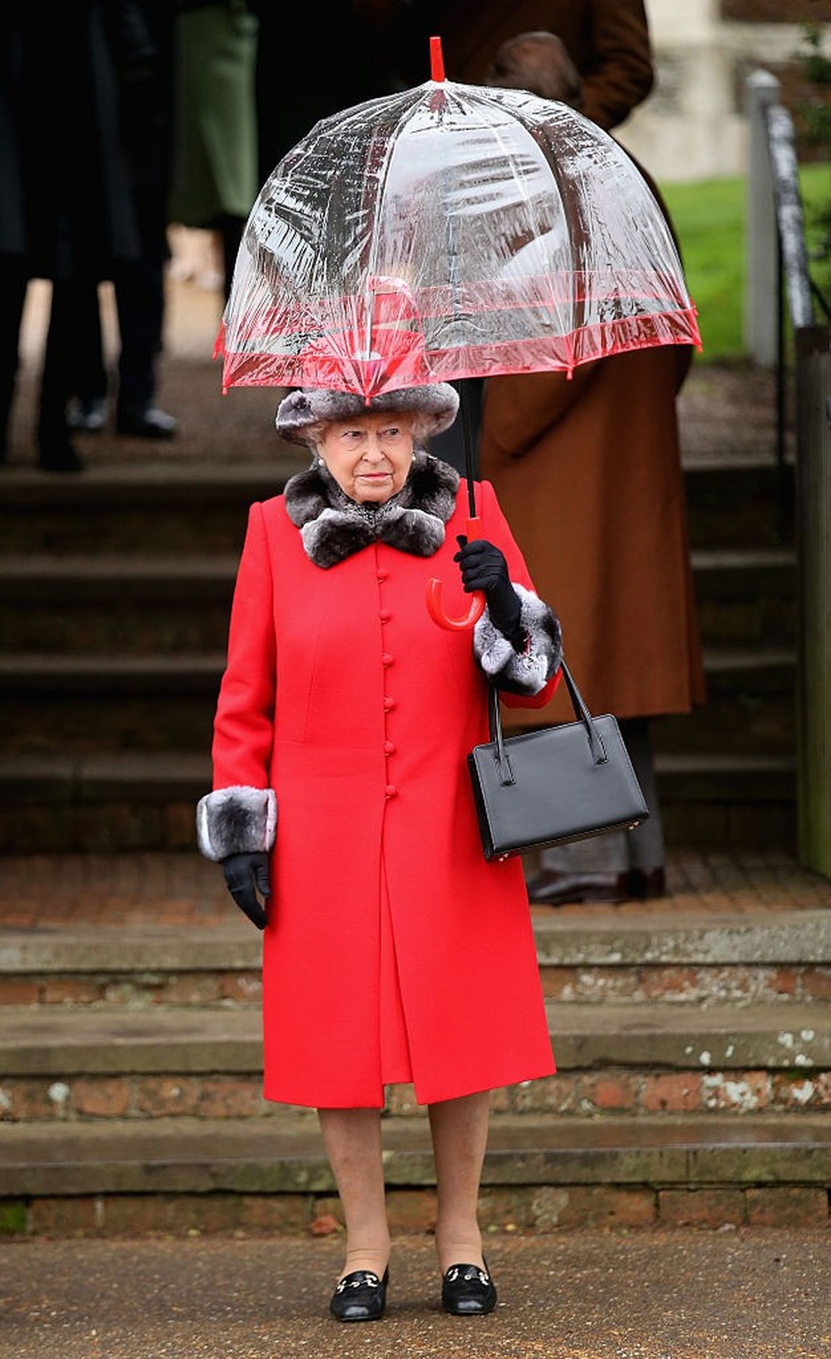 KING'S LYNN, ENGLAND - DECEMBER 25: Queen Elizabeth II attends a Christmas Day church service at Sandringham on December 25, 2015 in King's Lynn, England. (Photo by Chris Jackson/Getty Image ...