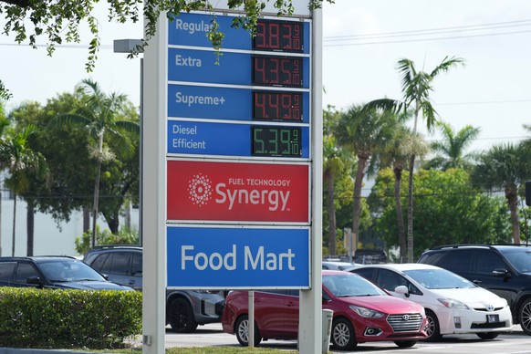Gas prices are displayed at a Mobil gas station Tuesday, July 28, 2026, in Miami Gardens, Fla.(AP Photo/Marta Lavandier)
Oil prices