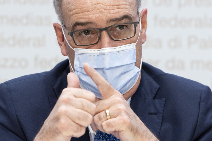 Bundespraesident Guy Parmelin aeussert sich an einer Medienkonferenz zu Covid 19 Massnahmen, am Mittwoch, 12. Mai 2021, in Bern. (KEYSTONE/Peter Schneider)