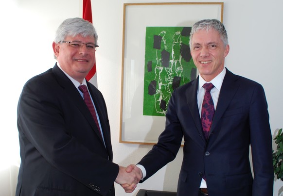 Bildlegende: Treffen des Bundesanwalts Michael Lauber mit dem Generalstaatsanwalt Brasiliens Rodrigo Janot vom 17. März 2016 in Bern.