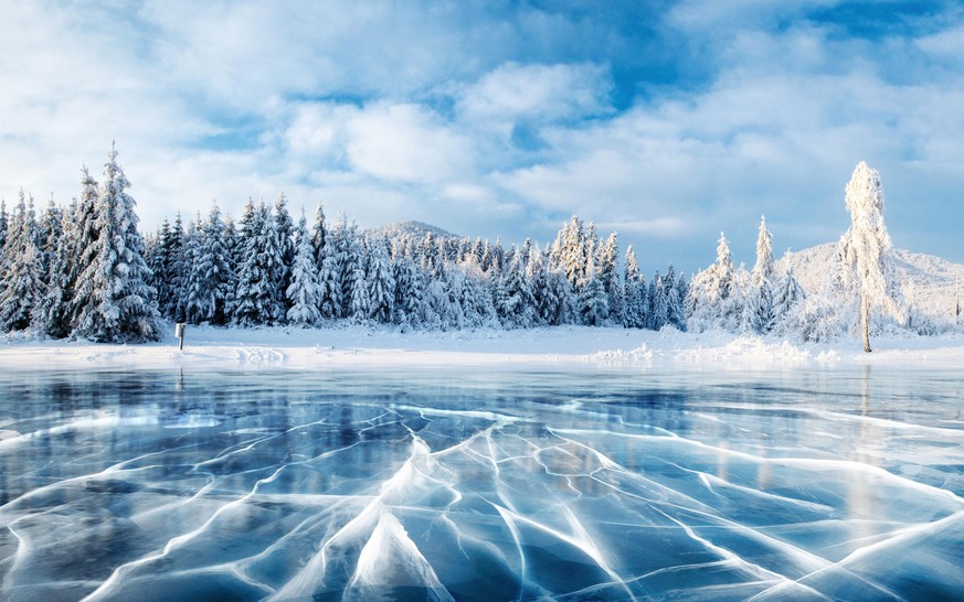 Dieser zugefrorene See liegt in einem der 50 gesuchten Länder.