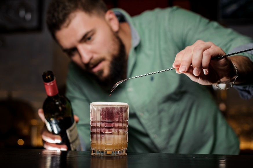 bartender mixologist cocktail new york sour trinken drinks alkohol