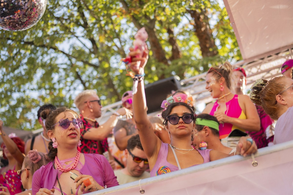 Hundreds of thousands of participants dancing through the streets during the 32th Street Parade in the city center of Zurich, Switzerland, Saturday, August 9, 2025. The annual dance music event Street ...