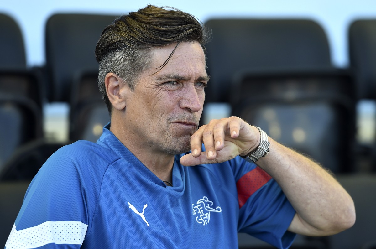 epa10062016 Switzerland's head coach Nils Nielsen reacts during the Group C match of the UEFA Women's EURO 2022 between Portugal and Switzerland in Leigh, Britain, 09 July 2022. EPA/PETER PO ...
