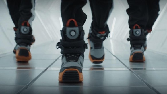 andor

https://www.reddit.com/r/MauLer/comments/zg1un7/those_stupid_boots_from_andor/