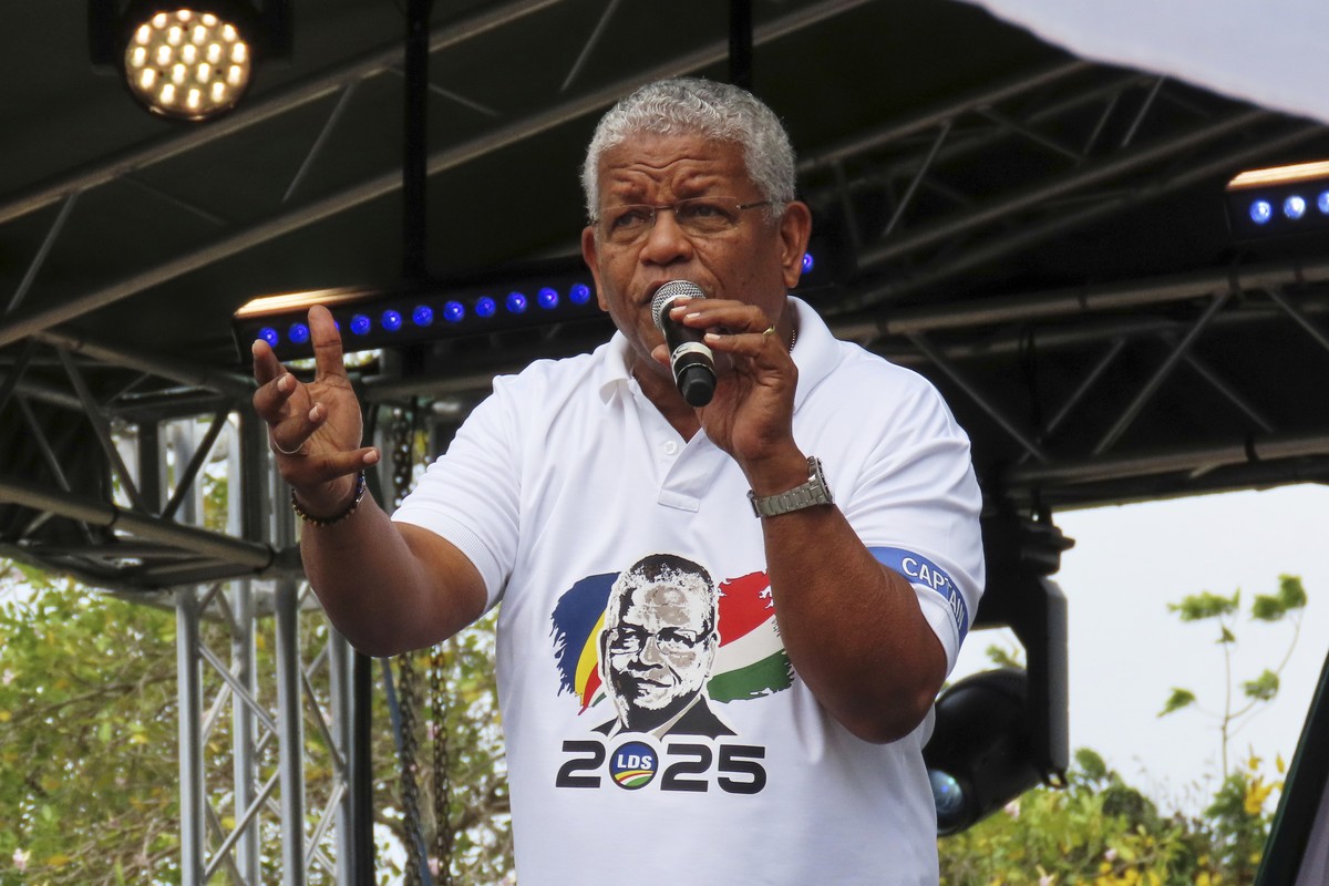 President Wavel Ramkalawan of the Republic of Seychelles and presidential candidate for Linyon Demokratik Seselwa delivers a speech at a campaign rally at Freedom Square in Victoria, Seychelles, Sunda ...