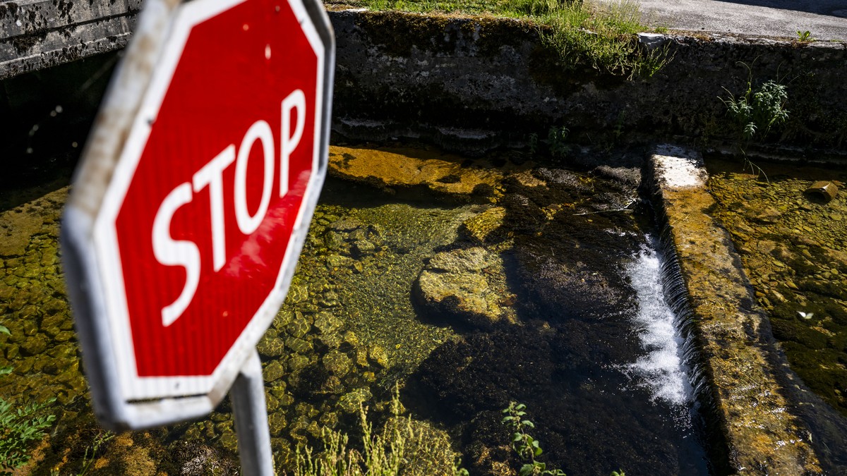 Wegen-anhaltender-Trockenheit-Gemeinden-rufen-zum-Wassersparen-auf
