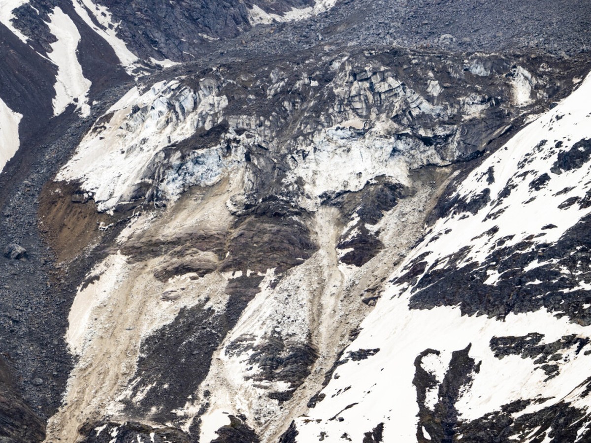 Blatten: la nuit a été agitée sur le glacier