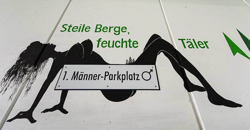 Das Schwarzwald-Städtchen Triberg und sein erster Männer-Parkplatz.<br data-editable="remove">