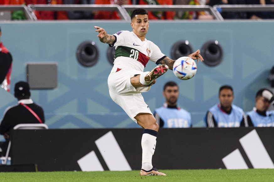 Education City Stadium Joao Cancelo of Portugal during a match between South Korea and Portugal, valid for the group stage of the World Cup, held at the Education City Stadium in Doha, Qatar. Marcio M ...