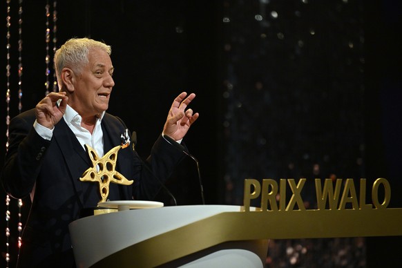 Roebi Koller gewinnt den Prix Walo in der Kategorie Publikumsliebling an der 49. Verleihung des Prix Walo in den SRF-Studios in Zuerich am Samstag, 24. Mai 2025. (KEYSTONE/Walter Bieri )