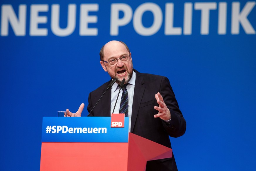 epa06685439 The former leader of the Social Democratic Party (SPD) Martin Schulz speaks during an extraordinary Social Democrats (SPD) party convention in Wiesbaden, Germany, 22 April 2018. The SPD de ...