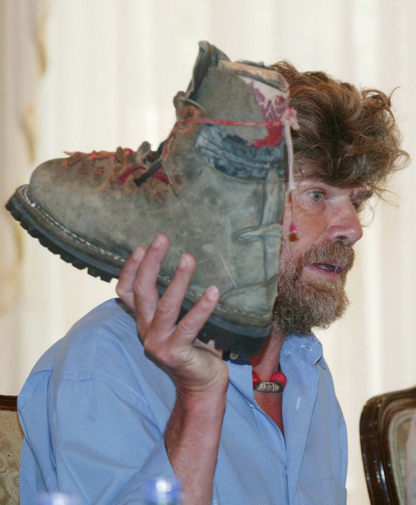 ARCHIV ? ZUM 75. GEBURTSTAG DES ITALIENISCHEN BERGSTEIGERS REINHOLD MESSNER AM DIENSTAG, 17. SEPTEMBER 2019, STELLEN WIR IHNEN FOLGENDES BILDMATERIAL ZUR VERFUEGUNG - JAHRESRUECKBLICK 2005 - PEOPLE -  ...