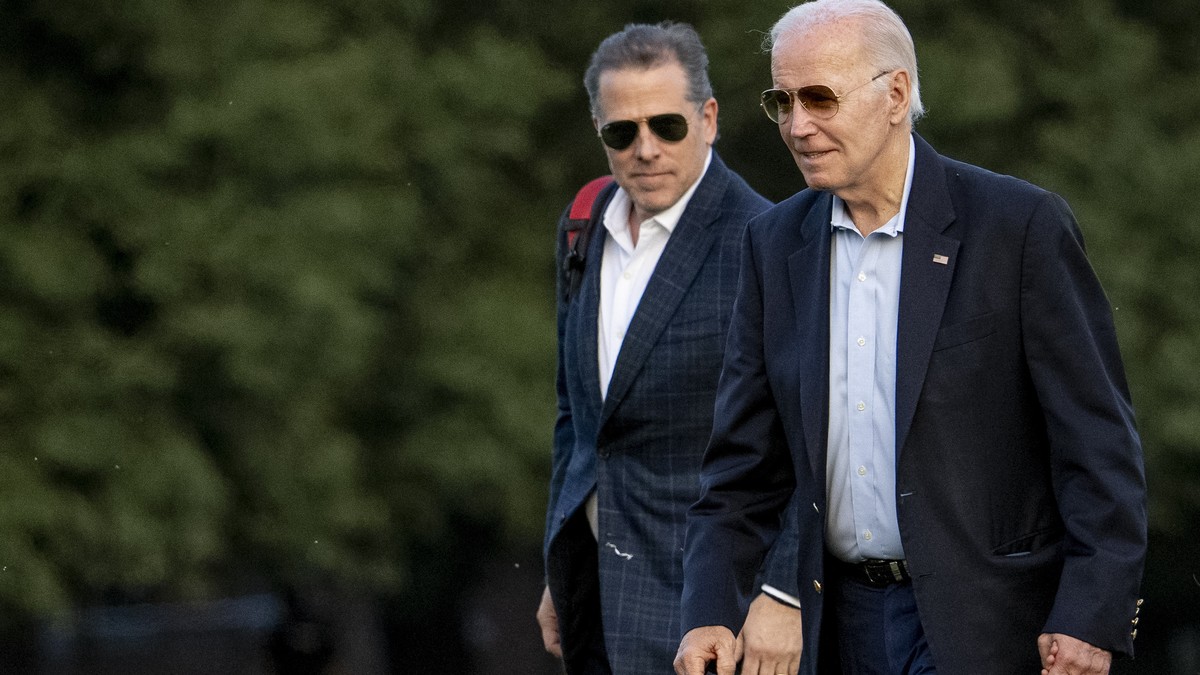 President Joe Biden, and his son Hunter Biden arrive at Fort McNair, Sunday, June 25, 2023, in Washington. The Biden's are returning from Camp David. (AP Photo/Andrew Harnik)
Joe Biden,Hunter Bid ...