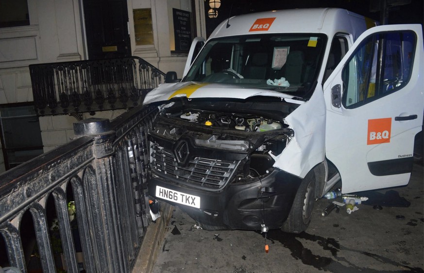 epa06020185 An undated handout photo made available by Britain&#039;s London Metropolitan Police Service (MPS) on 10 June 2017 shows the van used in the London Bridge terrorist attack on 03 June 2017, ...