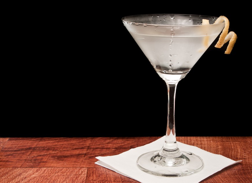 wodka vodka martini gin trinken drinks cocktail alkohol