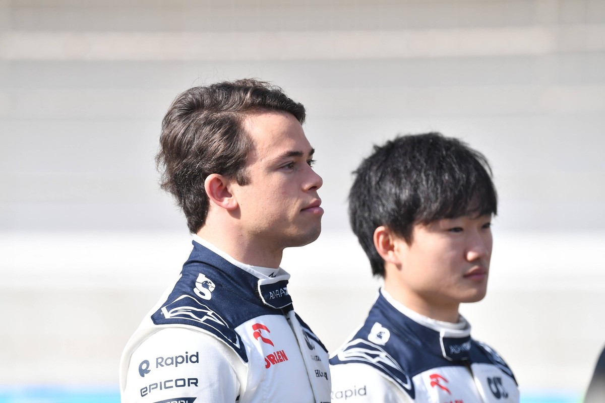 Formel 1 Testfahrten in Bahrain 2023 / 23.02.2023, Bahrain International Circuit, Sakhir, Formel 1 Testfahrten in Bahrain 2023 , im Bild Nyck de Vries NLD, Scuderia AlphaTauri Yuki Tsunoda JPN, Scuder ...