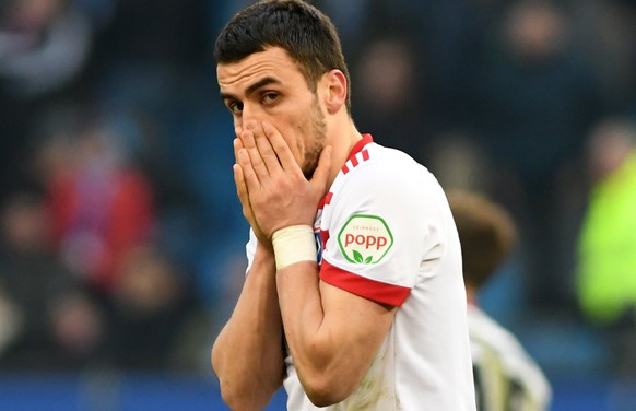 epa06577454 Hamburg&#039;s Filip Kostic reacts after the German Bundesliga soccer match between Hamburger SV and FSV Mainz 05 in Hamburg, Germany, 03 March 2018. EPA/DAVID HECKER (EMBARGO CONDITIONS - ...