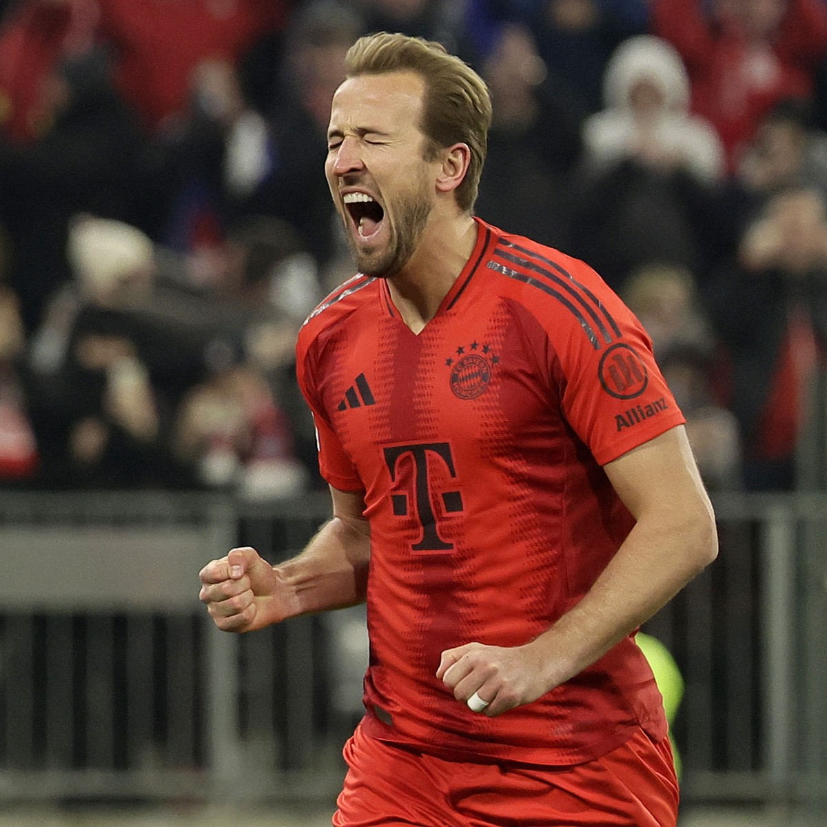 epa11881433 Harry Kane of Bayern celebrates after scoring the 1-0 lead during the German Bundesliga soccer match between FC Bayern Munich and SV Werder Bremen in Munich, Germany, 07 February 2025. EPA ...