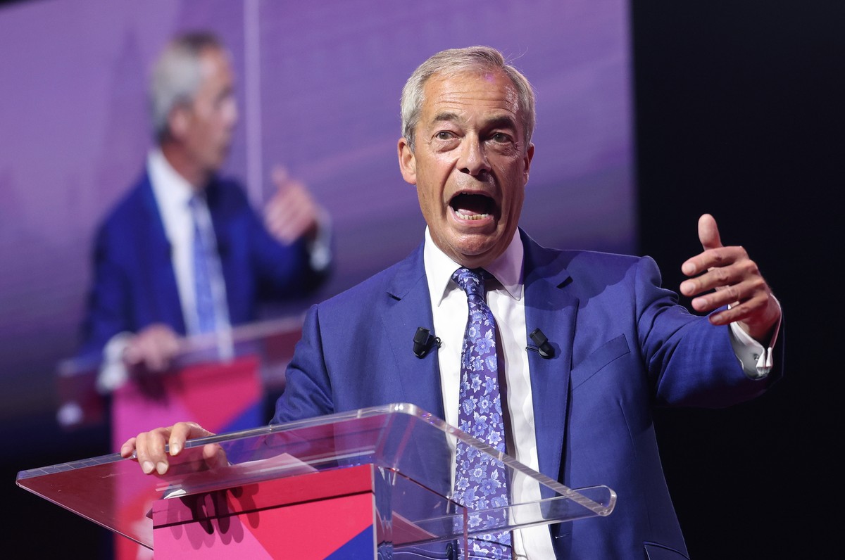 epa13117473 Reform UK leader Nigel Farage speaks at the CPAC GB conference in London, Britain, 17 July 2026. Hard-right political figures are gathering in London for the inaugural British spin-off of  ...