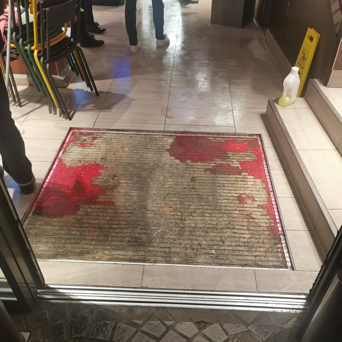 Un McDonald's lausannois a été vandalisé par des pro-palestiniens.