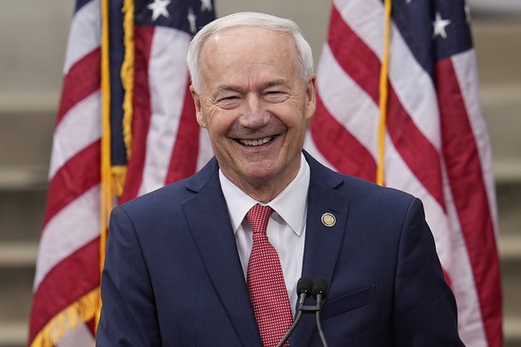 Former Arkansas Gov. Asa Hutchinson formally announces his Republican campaign for president, Wednesday, April 26, 2023, in Bentonville, Ark. (AP Photo/Sue Ogrocki)
Asa Hutchinson
