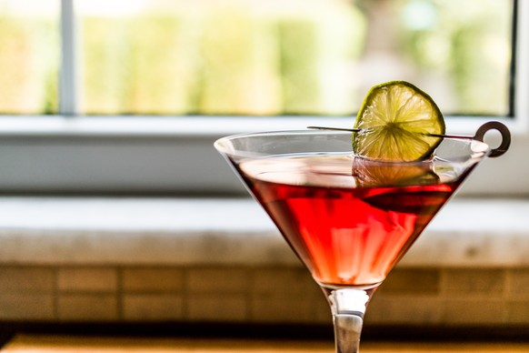 Cosmopolitan Drink
https://www.shutterstock.com/de/download/confirm/618787667?size=huge_jpg