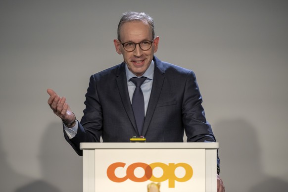 Philipp Wyss, Vorsitzender der Geschaeftsleitung, spricht an der Bilanzmedienkonferenz von COOP in Muttenz, am Dienstag, 14. Februar 2023. (KEYSTONE/Georgios Kefalas)