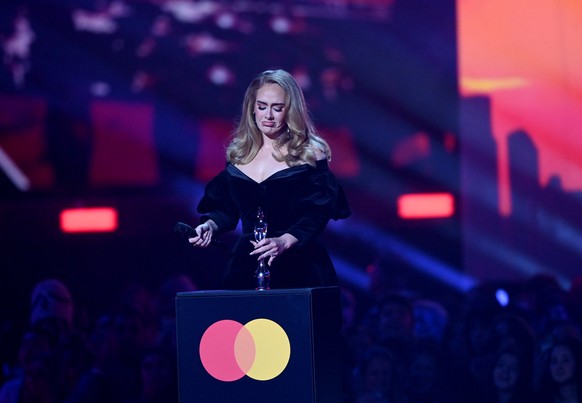 epa09739510 Adele during the 42nd Brit Awards ceremony at The O2 Arena in London, Britain, 08 February 2022. The annual pop music awards are presented by the British Phonographic Industry (BPI). EPA/N ...