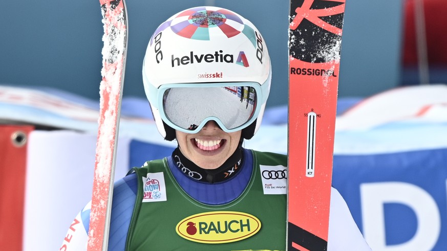 epa08752420 Michelle Gisin of Switzerland reacts in the finish area during the second run of the women&#039;s Giant Slalom race of the FIS Alpine Skiing World Cup season opener in Soelden, Austria, 17 ...