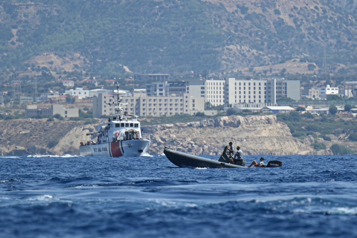 Search and rescue continues for 18 missing after passenger vessel capsizes off Kyrenia KYRENIA, TRNC - AUGUST 31: Search and rescue operations continue by sea and air for 18 people who went missing af ...