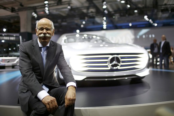 Daimler-CEO Dieter Zetsche muss sich Fragen stellen lassen.