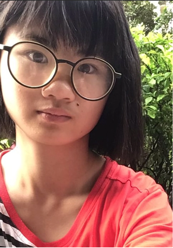 Howey Ow ist 16 und protestiert bislang in China alleine für Klimaschutz.