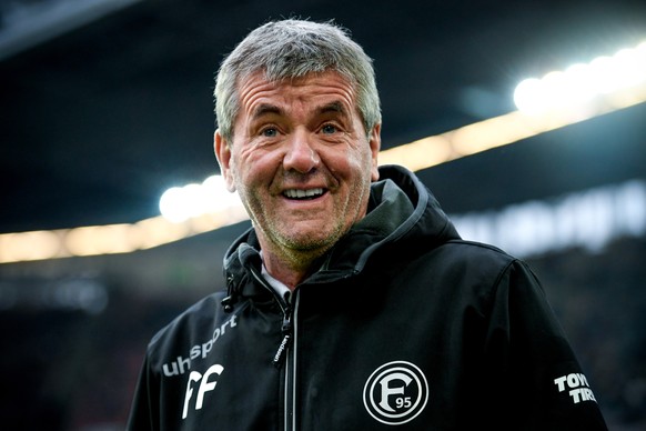 epa07233134 Duesseldorf&#039;s head coach Friedhelm Funkel prior to the German Bundesliga soccer match between Fortuna Duesseldorf and SC Freiburg in Duesseldorf, Germany, 15 December 2018. EPA/SASCHA ...