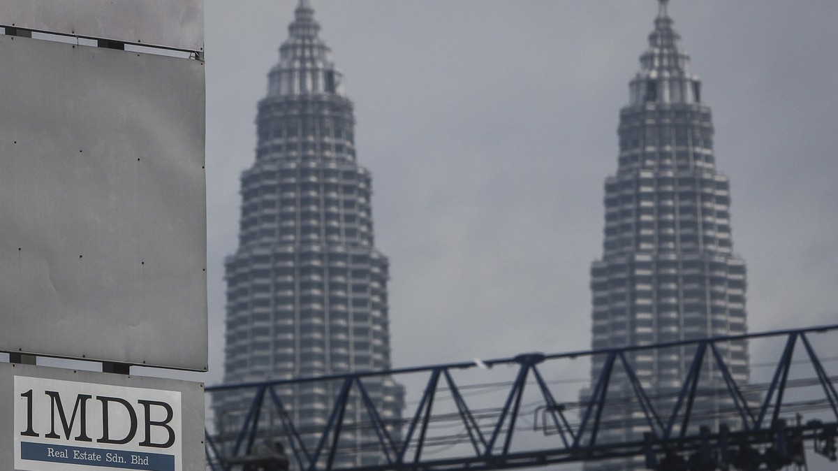 Dem-Staat-Malaysia-fast-2-Mia-geklaut-heute-stehen-die-zwei-Genfer-vor-Gericht