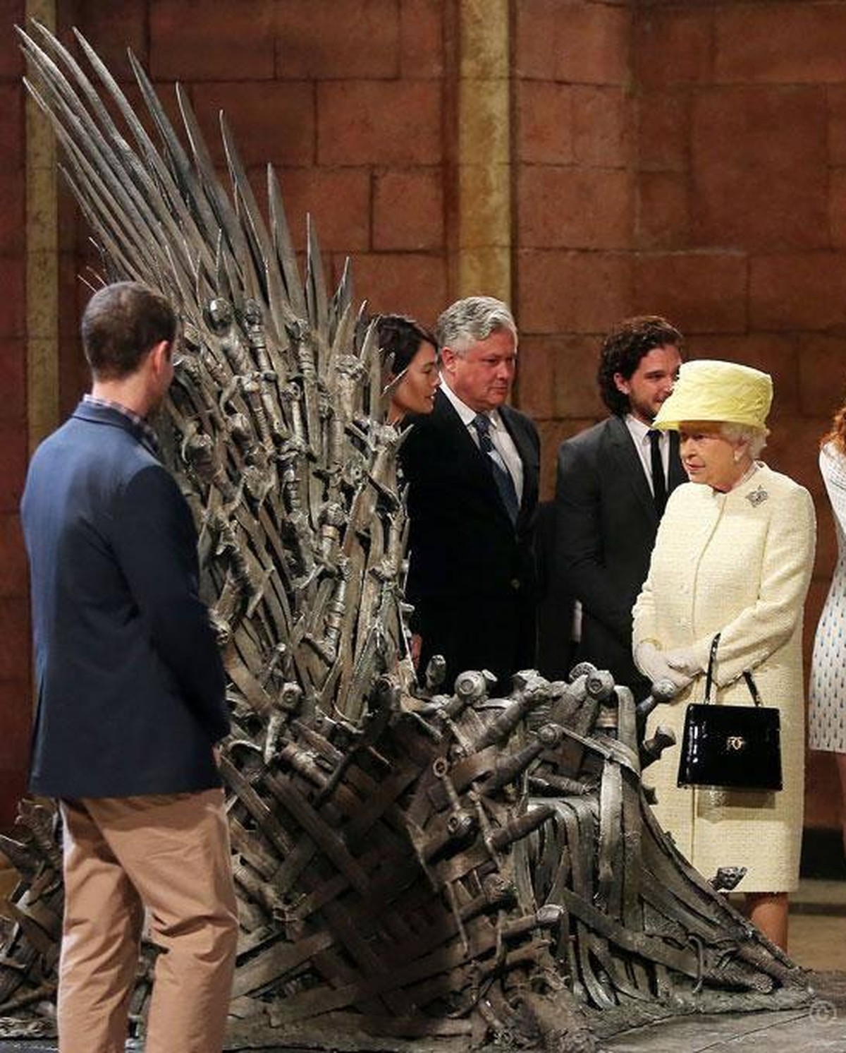Natürlich nicht, sie hat den Cast der Serie «Game of Thrones» besucht.