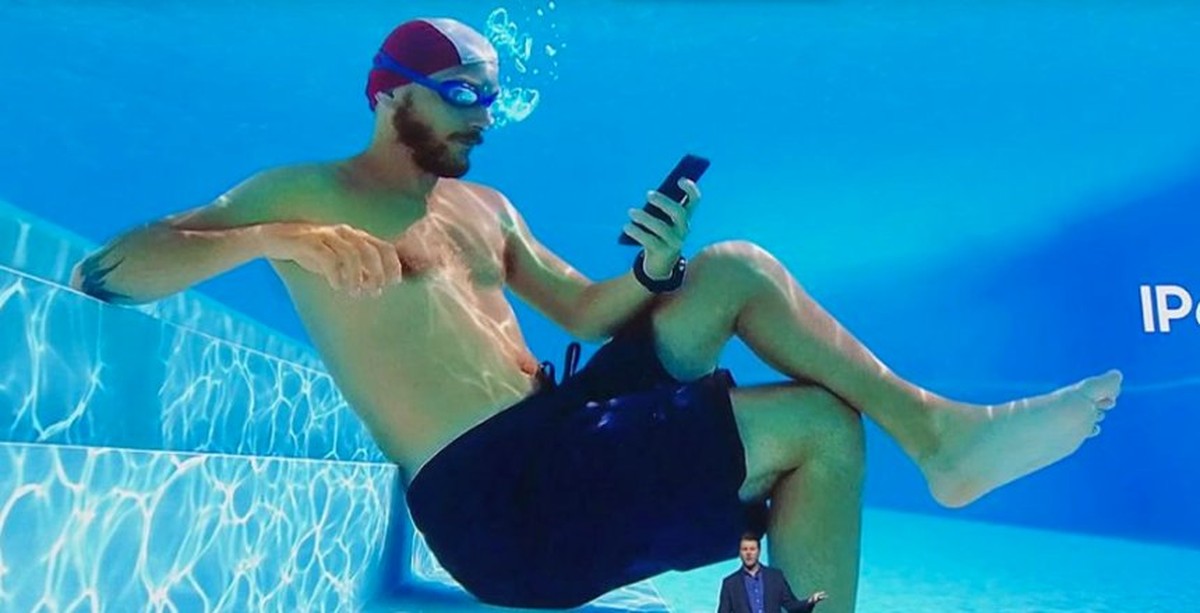 SamsungÕs Werbung / phone water resistance advertisements