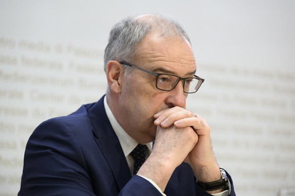 Bundesrat Guy Parmelin an einer Medienkonferenz ueber die Ukraine Krise, am Freitag, 4. Maerz 2022 in Bern. (KEYSTONE/Anthony Anex)