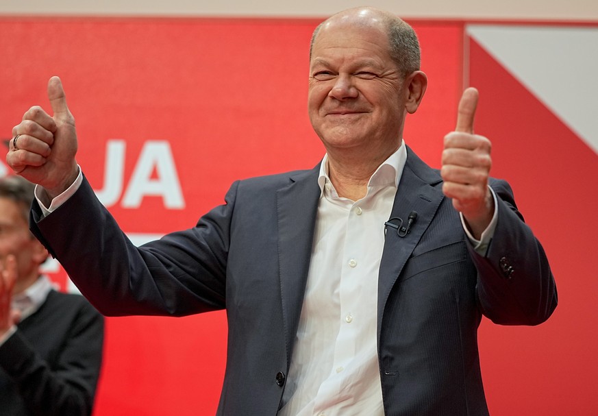 ARCHIV - 04.12.2021, Berlin: Olaf Scholz, damaliger designierter SPD Kanzler und gesch